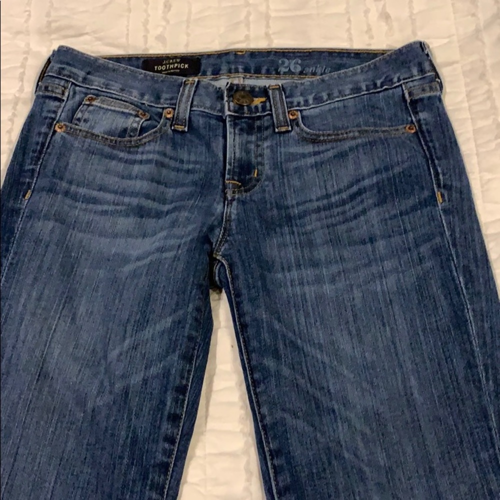Ankle cut skinny jeans